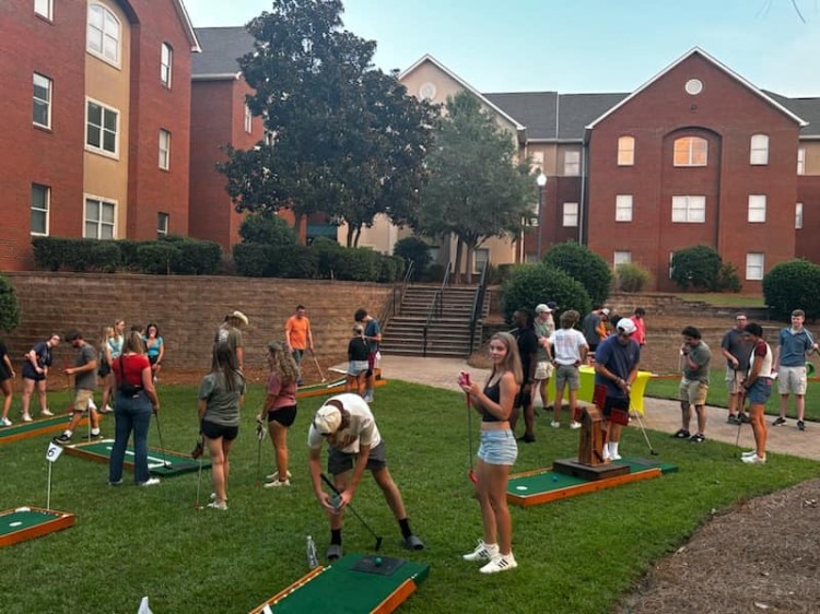 18 hole course